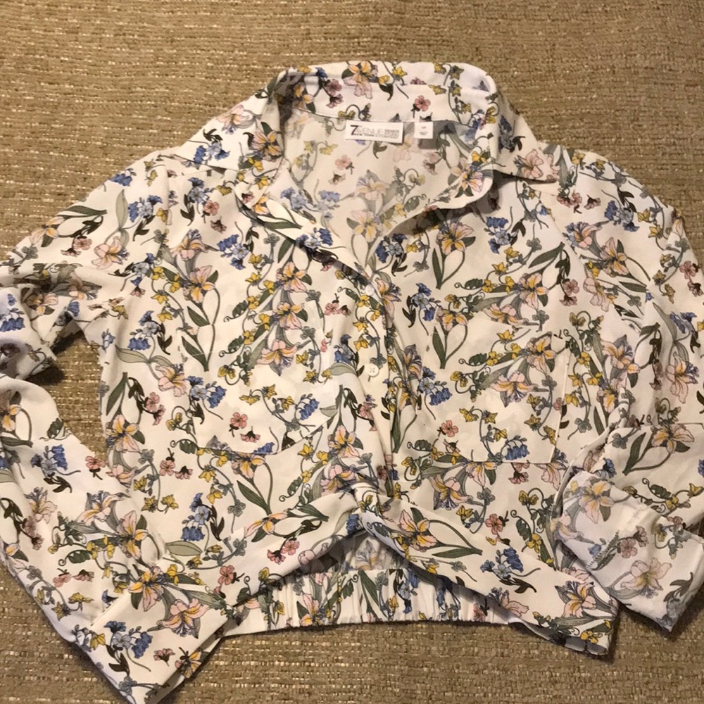 NY&CO Floral crop shirt